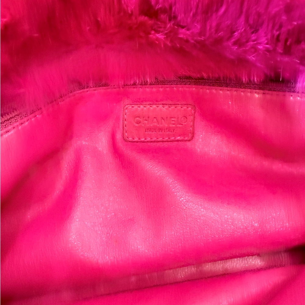 AUTHENTIC CHANEL LAPIN RABBIT FUR HOT PINK PURSE DOUBLE CHAIN STRAP CLUTCH RARE - Picture 9 of 16